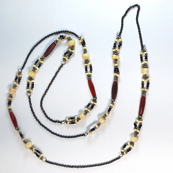 Hand Carved Bone Silver Metal Chain Infinity Necklace - Picture 3 of 9